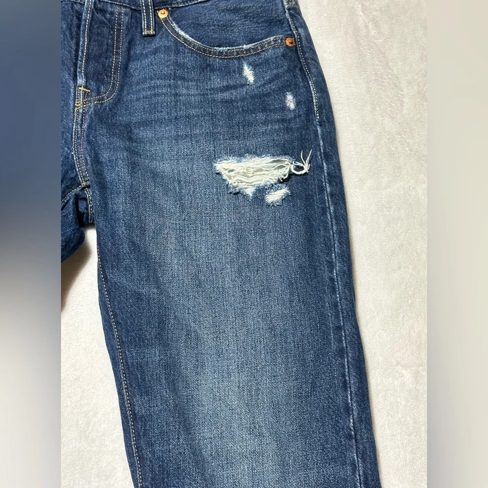 Levi’s 501 T tapered fit distressed button fly denim jeans style 40197 size 28